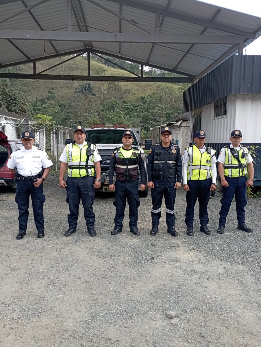 CTEcuador's tweet photo. 👮🇪🇨 #ElOro | Desfile Cívico Saracay – Piñas La CTE participó en el desfile por los 30 años de parroquialización de Saracay, cantón Piñas, reafirmando su compromiso con la seguridad vial y la comunidad. 🎉 ¡Felices fiestas Saracay!
#CTEpresente #DesfileCívico #ElNuevoEcuador https://t.co/ZaPcG5IbMH