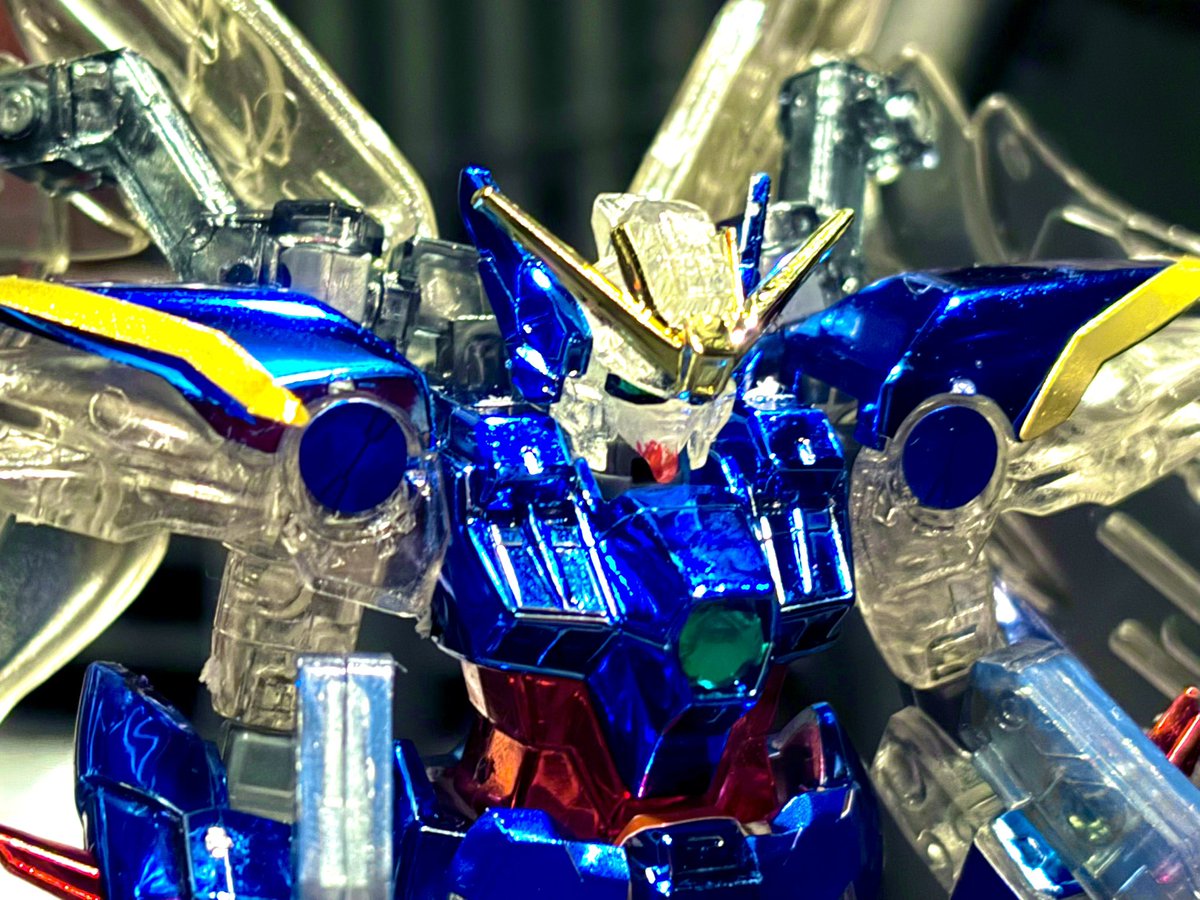 DannyKramerVO's tweet image. Decided to give #Gunpla a try! I put together a beautiful, clear plastic Wing Zero Gundam!! 😆🙌🏼

#GundamWing #wingzero