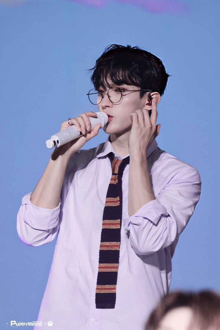 hourlydokyeom_'s tweet image. #도겸 #DOKYEOM #DK #세븐틴 #SEVENTEEN