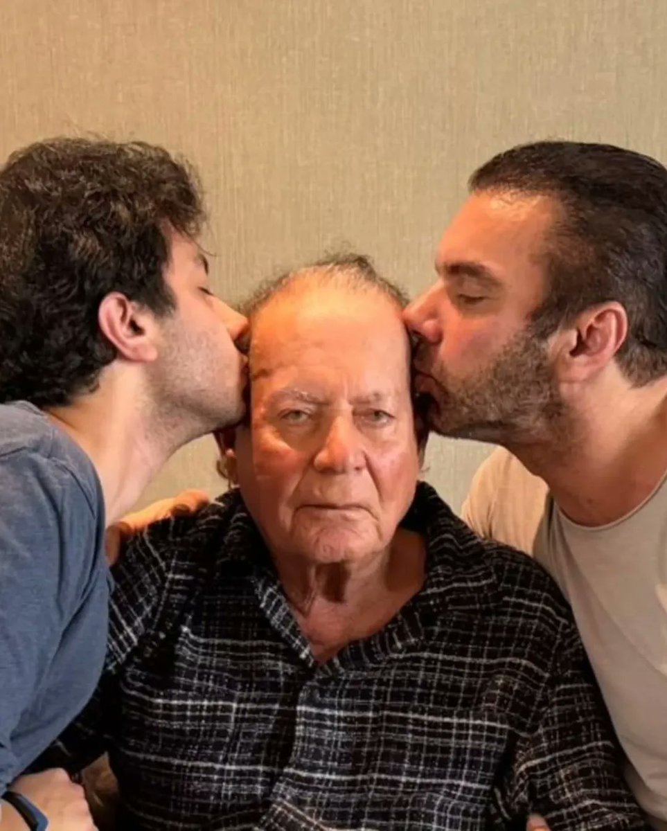indiaforums's tweet photo. Sohail Khan shared these cute pictures with Father Salim Khan, himself and son Nirvaan Khan 🤩
.
.
.
#KhanFamilyThreeGenerations #SohailSalim #NirvaanKhan #IF #IndiaForums https://t.co/B2MFf7zisP