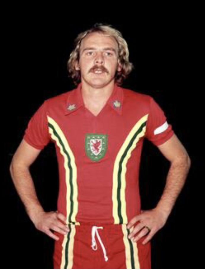 Dylan Jones tweet media