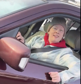 BadFoxGraphics's tweet image. This is not the look of a person who wants to commit vehicular homicide. At 00:40, right before she is shot and killed, Renee Nicole Good is clearly turning the wheel hard to the RIGHT to AVOID the officer.