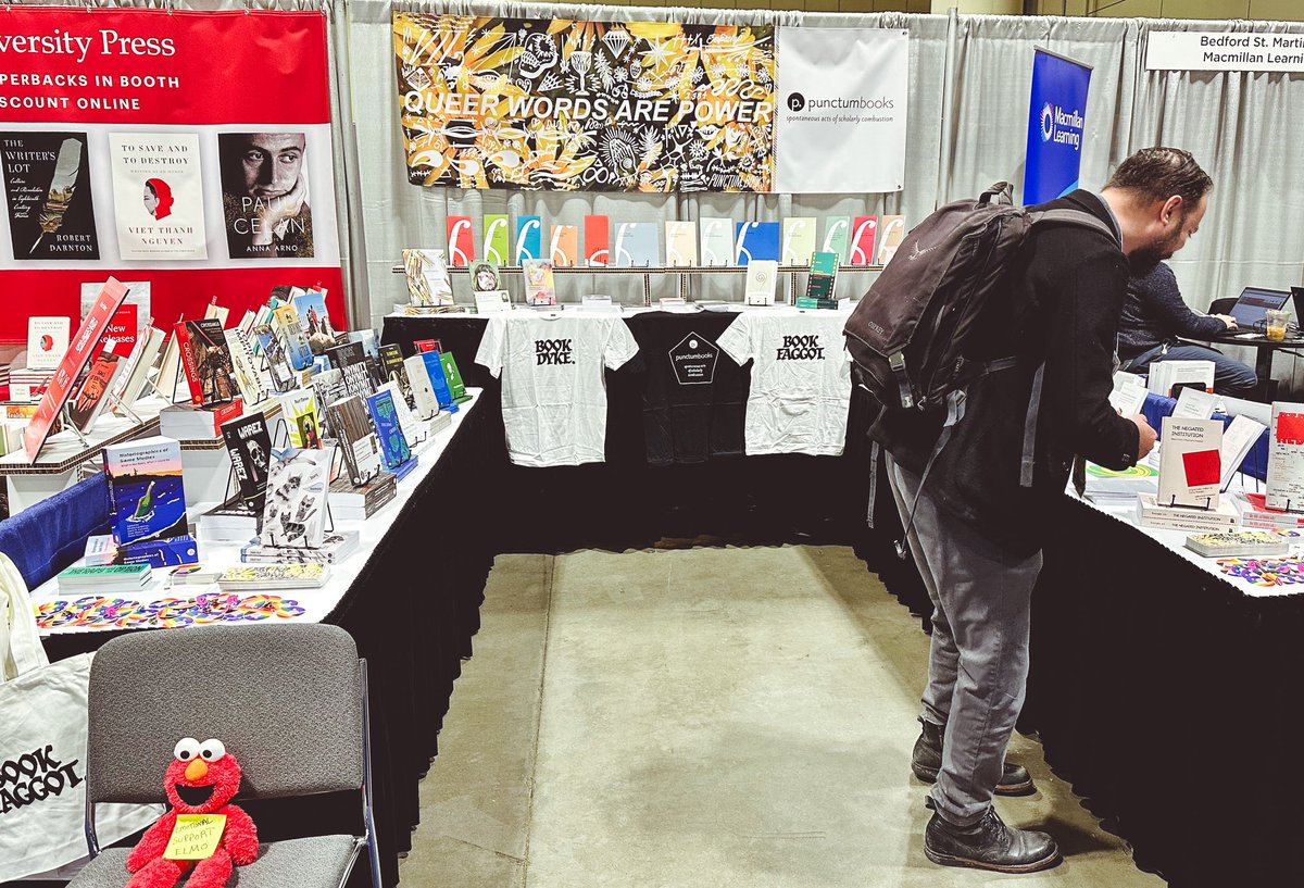 punctum_books's tweet image. Come visit our booth at #MLA26! Books with genres so weird they can’t be described, Book Faggot totes, bookmarks, stickers, pins &amp;amp; we also have an emotional support Elmo for anyone who needs an #Elmo hug.

#OpenAccess