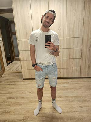 rencontregay5's tweet photo. https://t.co/0PQuYD7Qmz TDAH assumé, je suis un mec de 35 ans sur Saint-Cyr-sur-Loire 37540 dans le Centre de la France et j'ai trop souvent la tête en l'air. Faut pas m'en vouloir ! Ici pour trouver une relation long terme avec un mec, Toulouse ok. #gay #France https://t.co/qfy3Qxz7LO