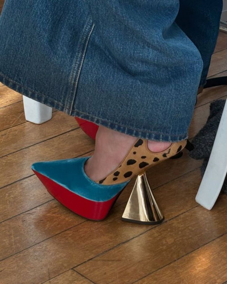 LaModeUnknown's tweet image. These PLATFORMS of ✨️Nina Ricci✨️ Fall/Winter 2025.🪡