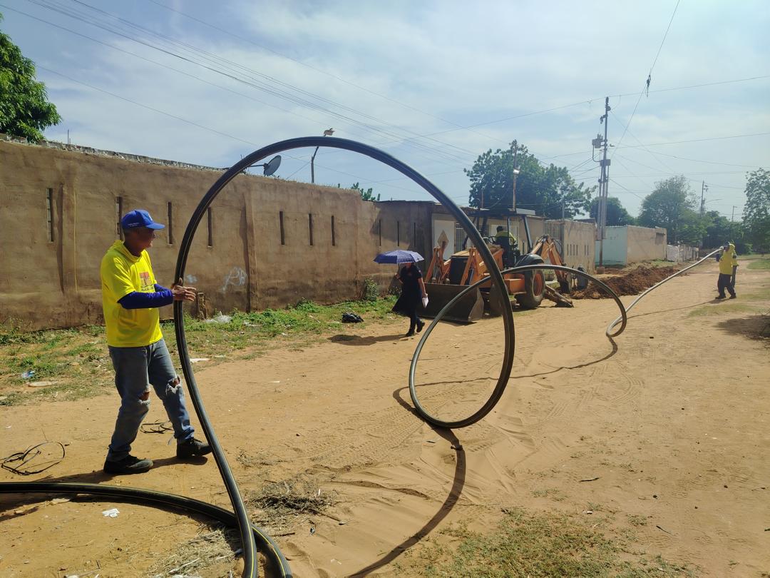 AlidaFreit31886's tweet photo. Reconocimiento a la Alcaldía de Maracaibo por encender la llama del bienestar en el barrio 19 de Abril, iniciando las obras de gas doméstico que dignifican la vida y fortalecen el calor del hogar maracaibero.
@gcdimartino
@NicolasMaduro
@ConCiliaFlores
#PREMLI https://t.co/OwXheDg6OL