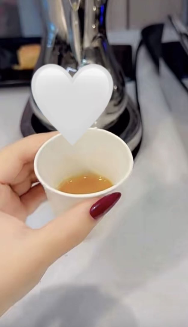 #الوفره

بين الوتين والوتين تسكن انت 🌹

       🪐🪐