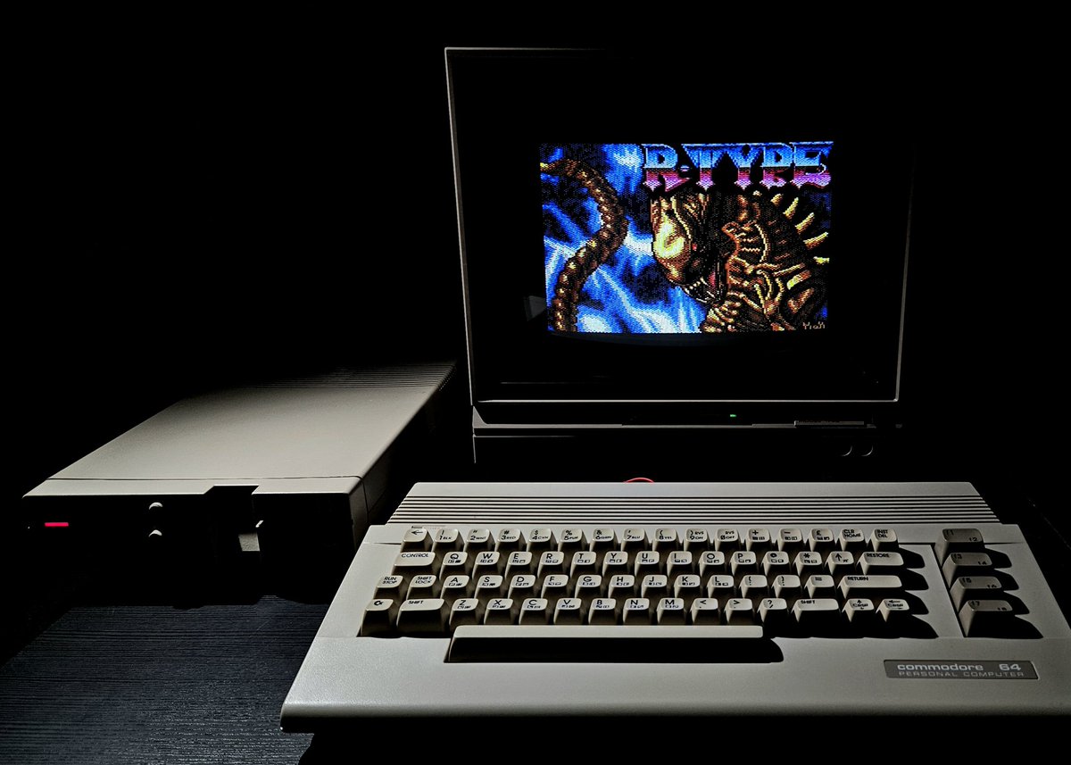 Retroldies's tweet photo. I find the C64C more suited to play R-Type on than the breadbin: fitting futuristic look.

Here's also how it looks next to the Amiga and Atari ST, all running together:
https://t.co/jZRUJXtX6U https://t.co/PerPGHy8wI