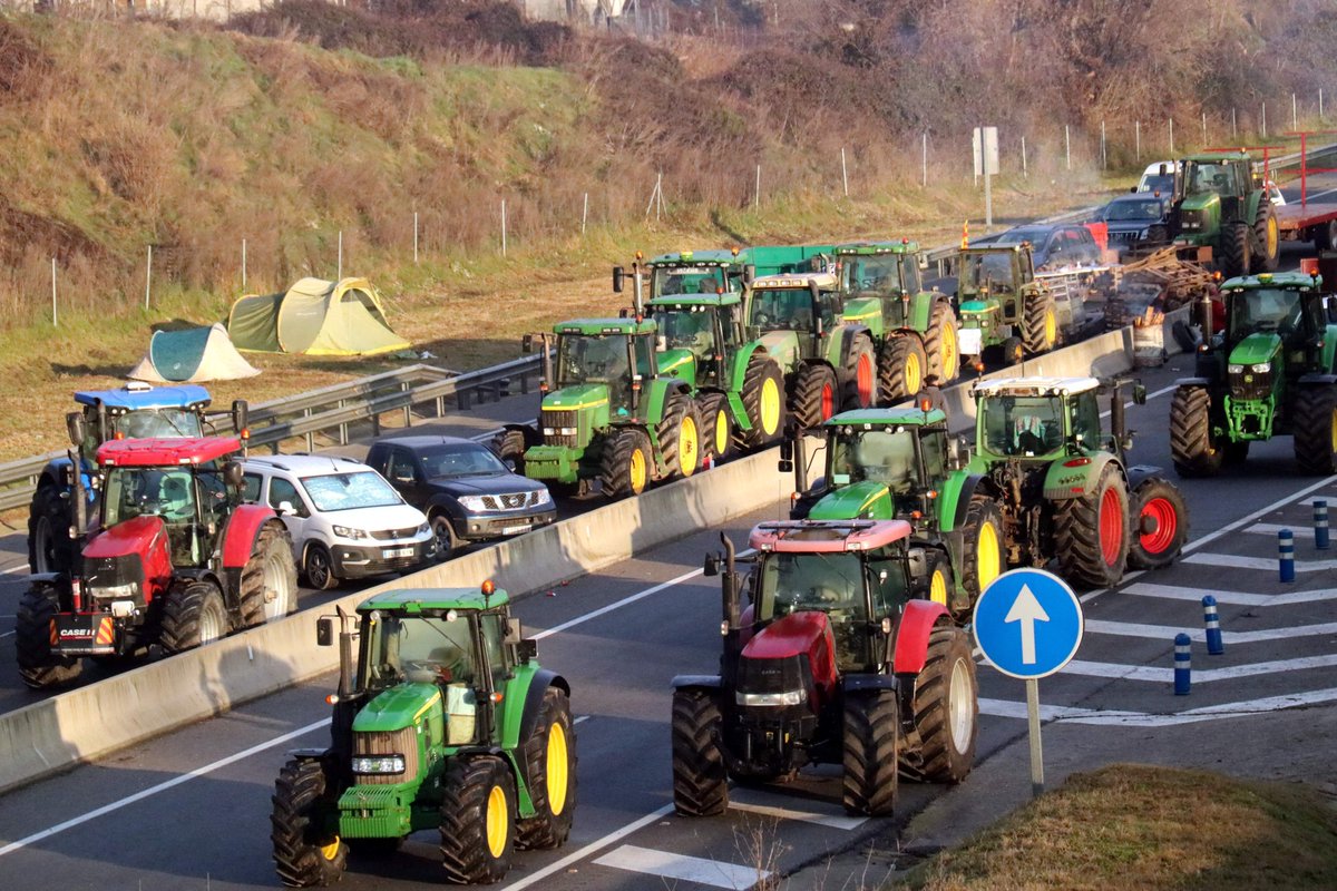 CDR Catalunya #RevoltaPopular 🔥 tweet media