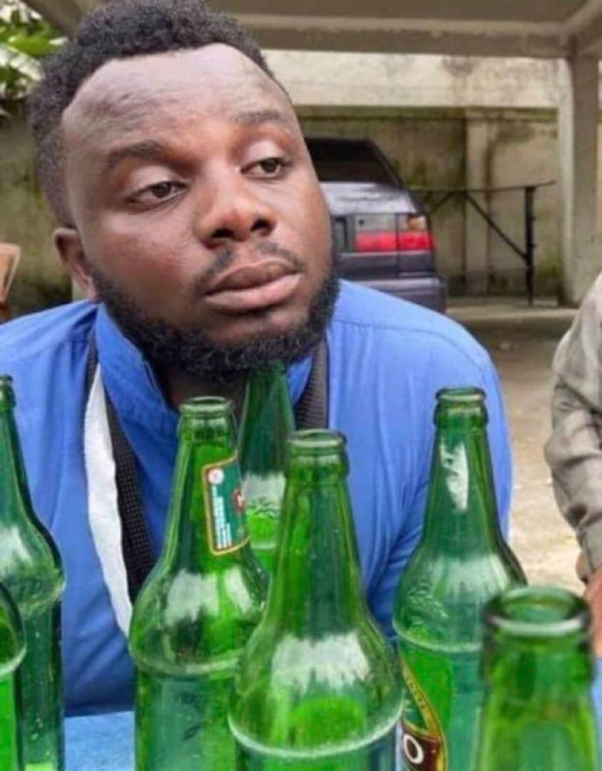 desitzq's tweet image. After making 'high-impact decisions' all day, I am officially incapable of deciding what to have for dinner.
This adulthood no be so oo