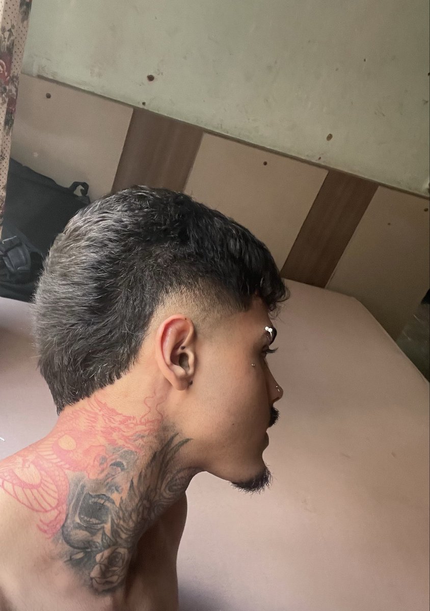 alisson🦒 tweet media