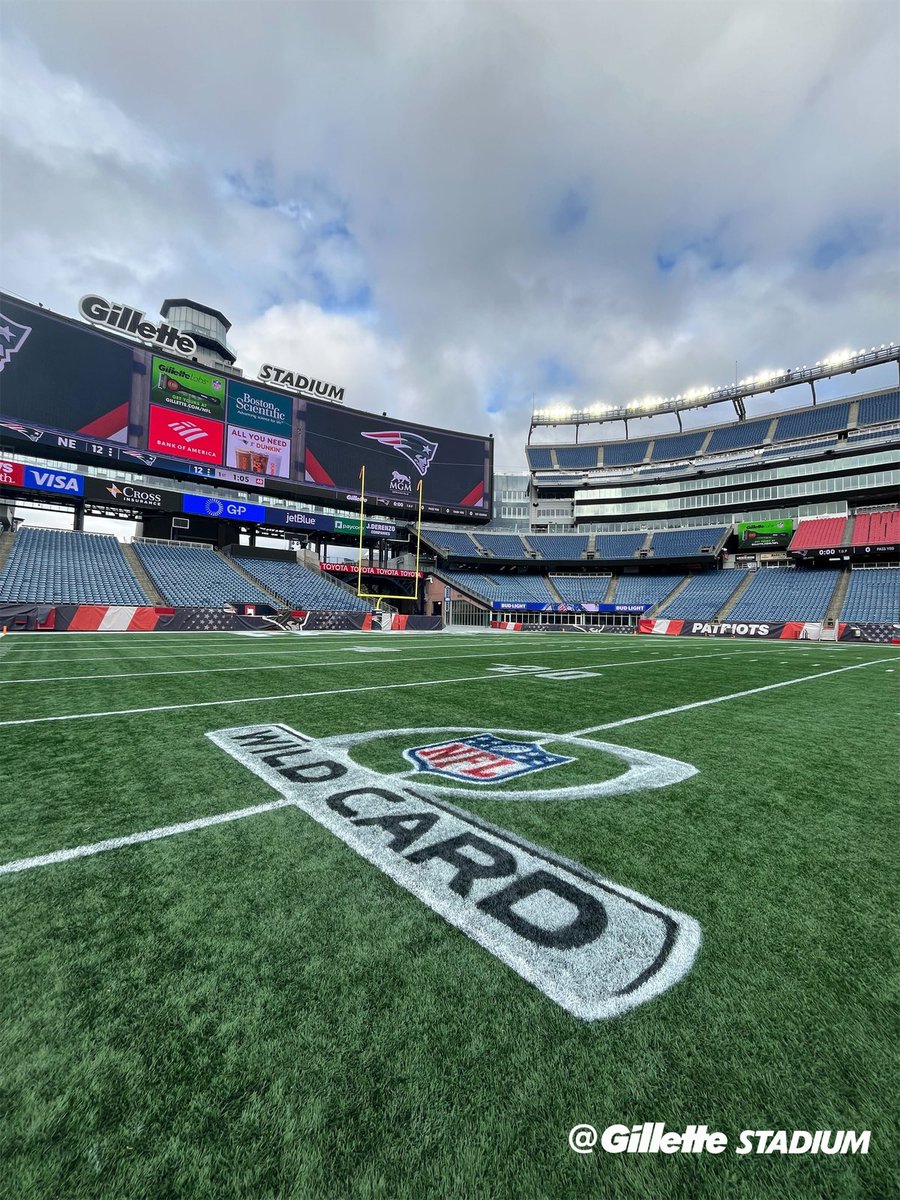 GilletteStadium's tweet image. fresh coat of paint for the playoffs 🏈