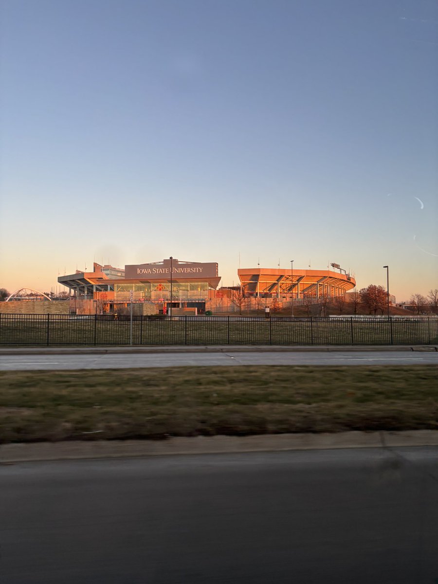 𝓢𝓮𝓽𝓱 𝓙𝓸𝓱𝓷𝓼𝓸𝓷 🏝 tweet media