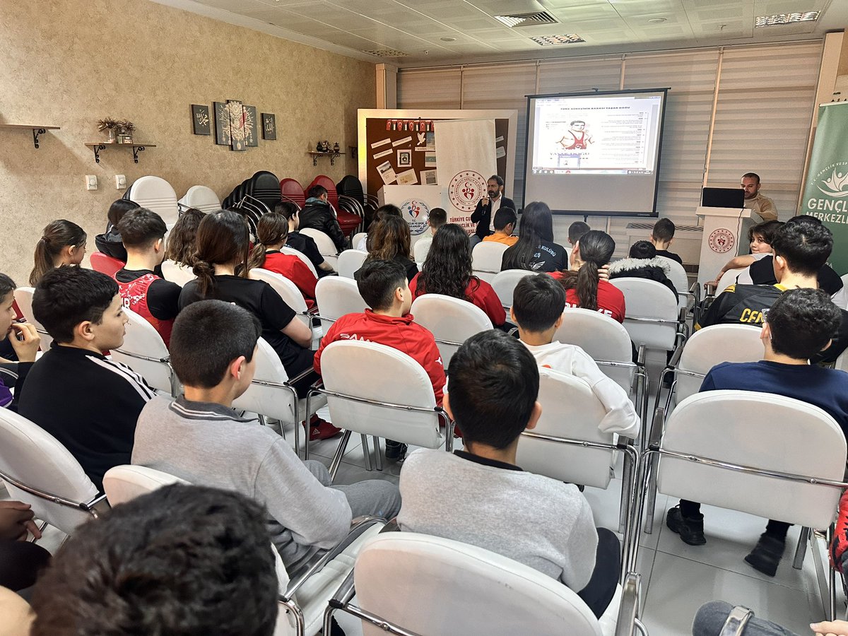 GSB_BafraGM's tweet photo. Türk güreşinin efsanesi Yaşar Doğu’yu anma programı kapsamında Kur’an-ı Kerim tilaveti, sinevizyon gösterisi ve güreş turnuvası gerçekleştirdik.

Olimpiyat, Dünya ve Avrupa şampiyonu millî güreşçimiz Yaşar Doğu’yu saygı, rahmet ve minnetle anıyoruz.

#gsbgm #bafragm https://t.co/Vs2XWFgLMZ