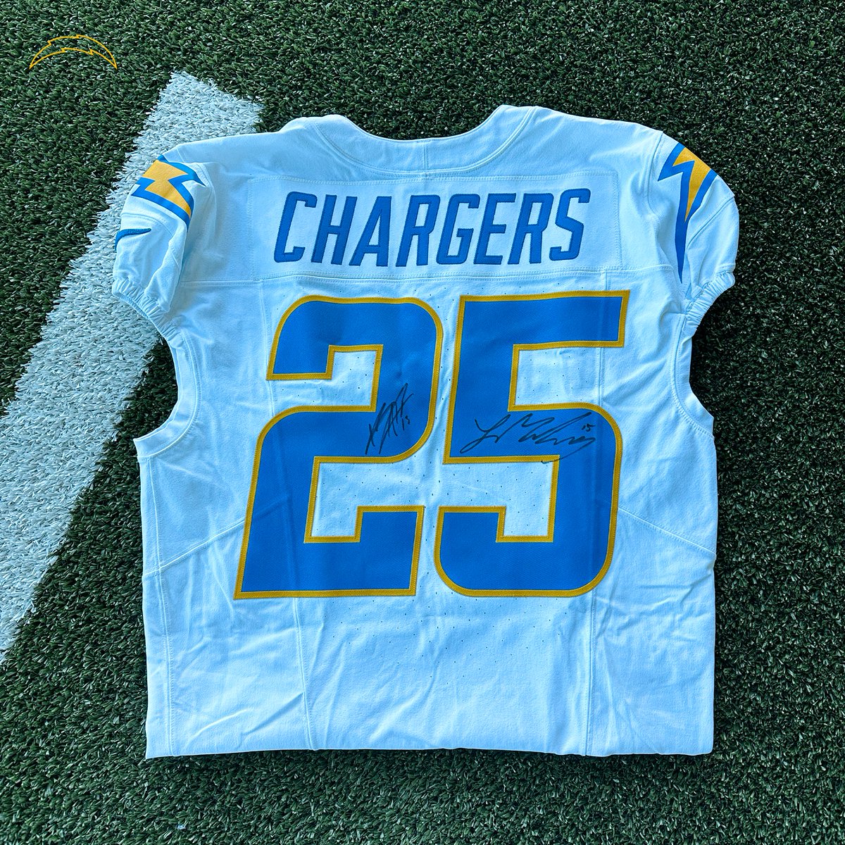 chargers's tweet image. from ladd + keenan to u

like + repost to win