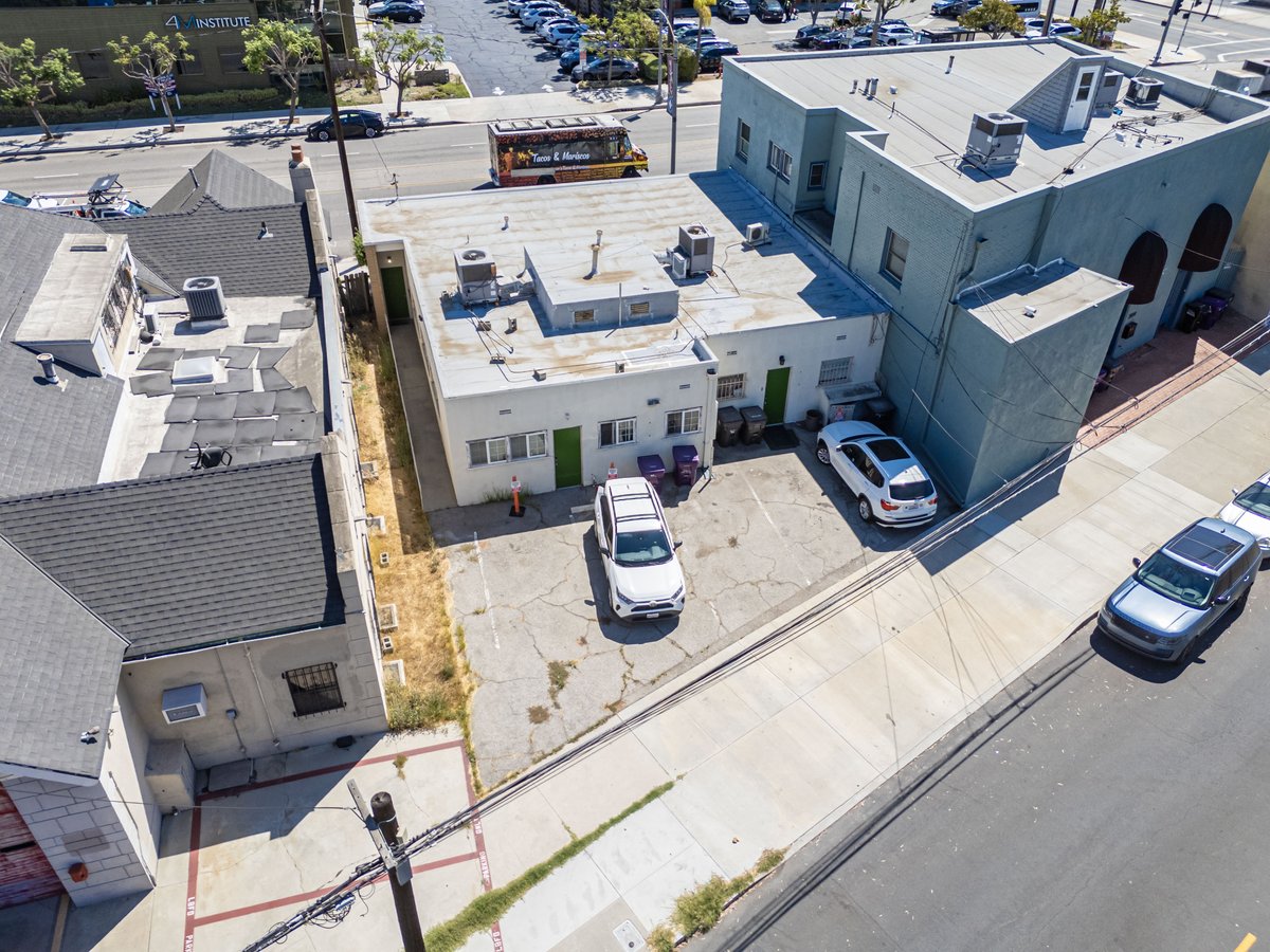 Just Sold | Long Beach, CA
±2,235 SF freestanding mid-century modern creative office building in Bixby Knolls with excellent Long Beach Blvd frontage. 

Offering Memorandum - 3915 Long…

📍 3915 Long Beach Blvd, Long Beach, CA

Congratulations to all parties involved!