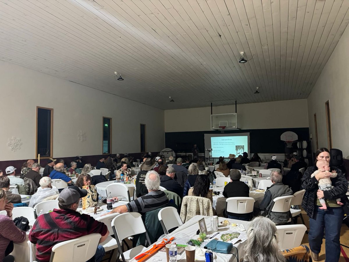 RepGregSmith's tweet image. Last night Team Smith traveled to Wheeler County for their Annual SWCD Meeting and benefit auction for Gabe Williams. 

Thank you to Cassi Newton and the SWDC team for the wonderful evening and delicious dinner.