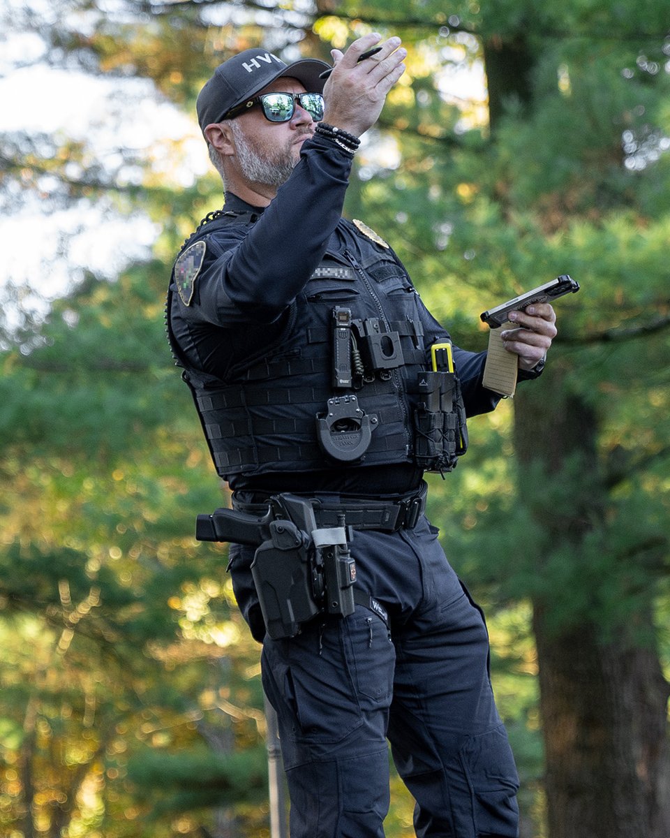 Blade_Tech's tweet image. VALOR® DUTY HOLSTER

Built to integrate seamlessly with the rest of your duty gear, keeping everything where it needs to be when you’re on the job.

Designed for officers who rely on consistency, control, and readiness every shift.

link in bio.
blade-tech.com/valor…