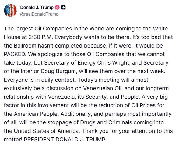 ABOGADOSOCIAL's tweet photo. 🇺🇸🇻🇪 TRUMP: LA REUNIÓN CON COMPAÑÍAS PETROLERAS TRATARÁ EXCLUSIVAMENTE SOBRE EL CRUDO VENEZOLANO
Las compañías petroleras más grandes del mundo vendrán a la Casa Blanca a las 2:30 p.m. Todos quieren estar allí. Es una pena que el salón de baile no esté terminado,... https://t.co/rM2DSjj5FL