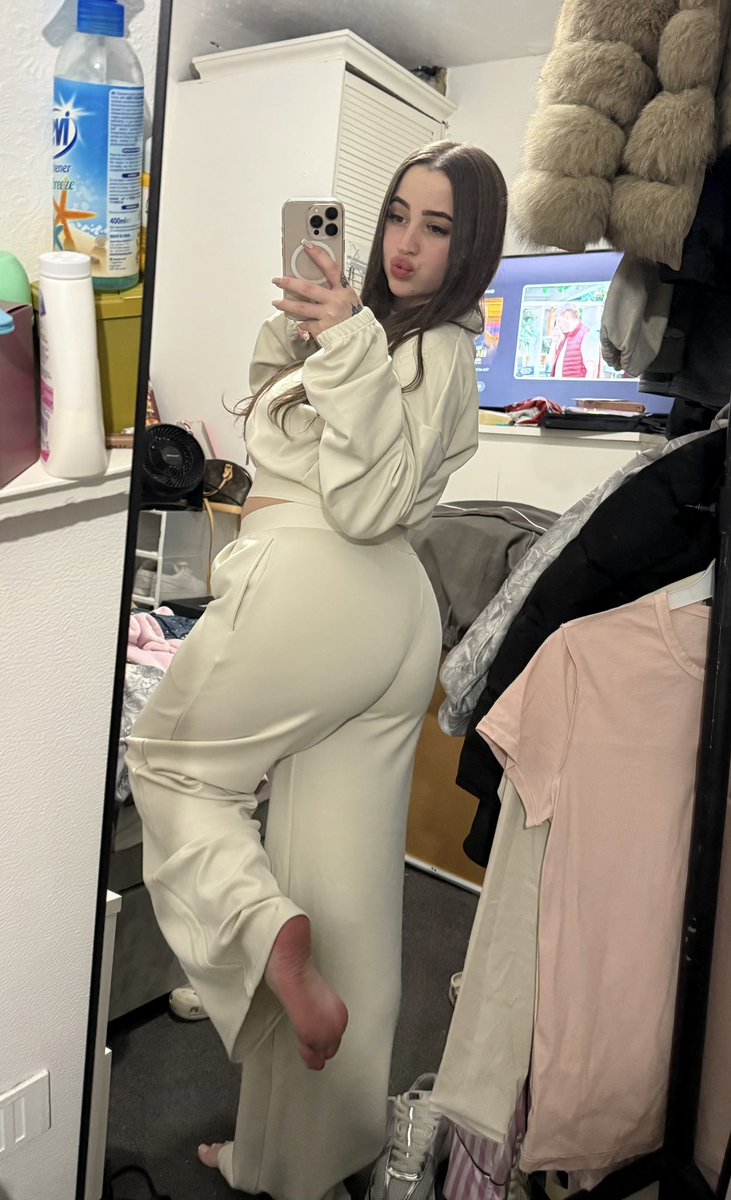 shm_02x's tweet image. New tracksuit kinda vibe 👀