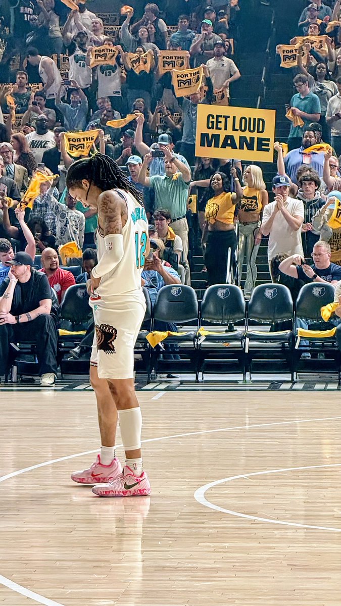 Staying on your side <a href="/JaMorant/">Ja Morant</a> 🥷🏾