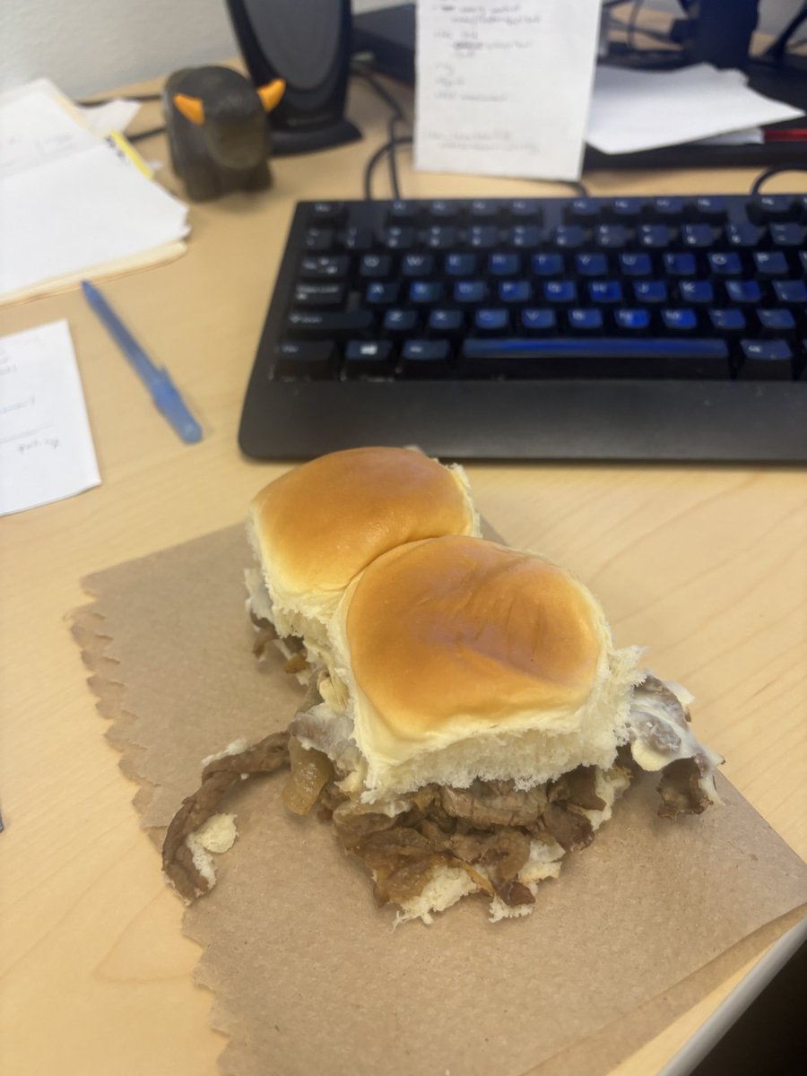 Sharona Mallach tweet media