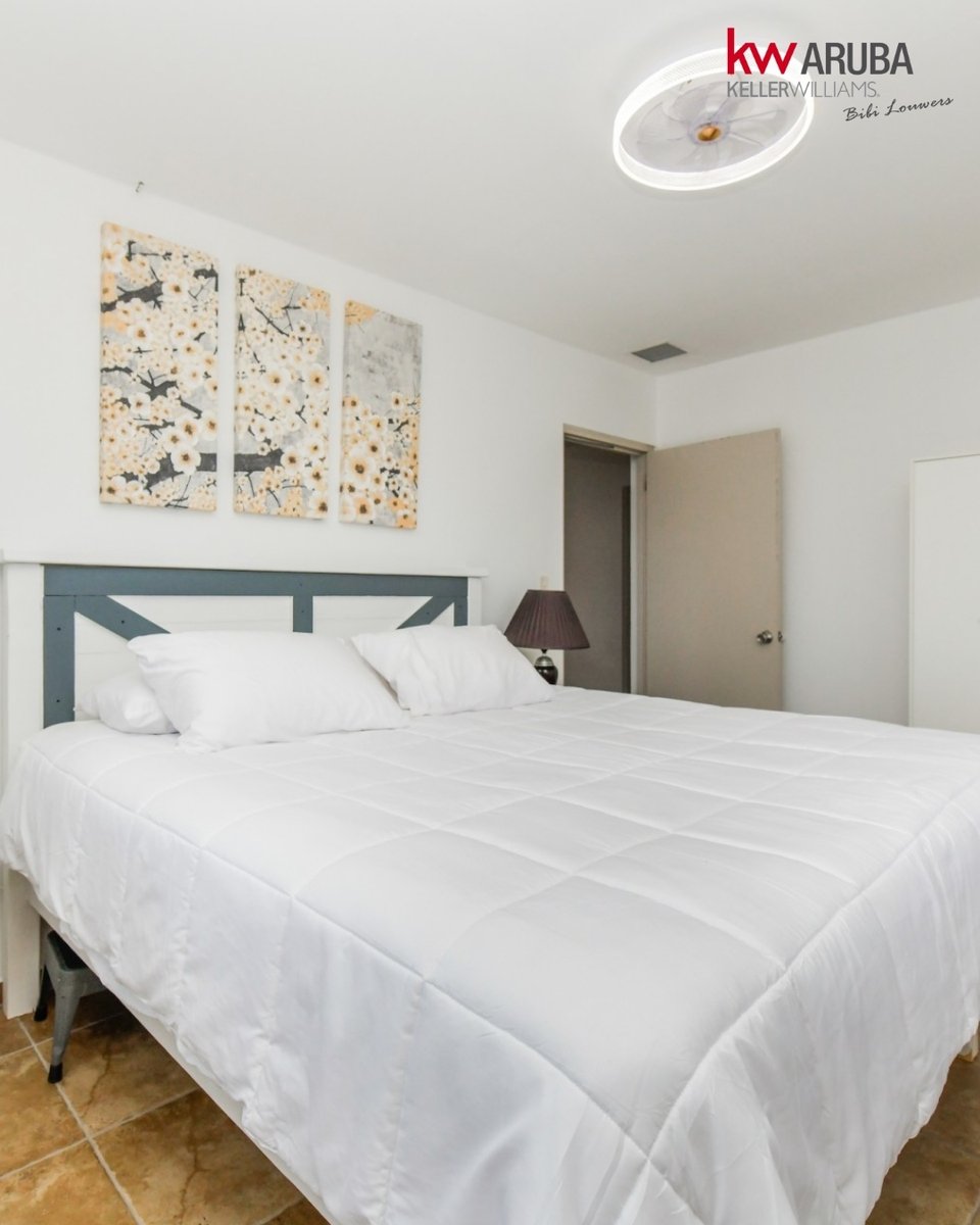 🌿 𝗦𝗮𝗻 𝗙𝘂𝗲𝗴𝗼 𝟮𝟴𝗔 (𝗦𝗮𝗻𝘁𝗮 𝗖𝗿𝘂𝘇) — Luxury Villa w/ Pool + Apartment 🏡
6BR / 4.5BA on 1,110 m² land, 276 m² build-up. Includes 1-bed apartment + palapa lounge, stunning garden &amp; lots of privacy.

💲1,099,900 USD
📩 DM for details.