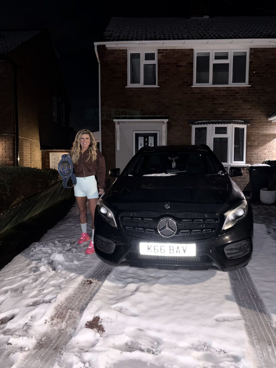 bavvo_'s tweet image. First house bought ✅🏠 

Every concussion brought me closer to home ownership 😭🥊🏠 

Suppose getting punched in the head counts for something aye? 🤣

#firsthome #homebuyer #fyp #boxing #matters