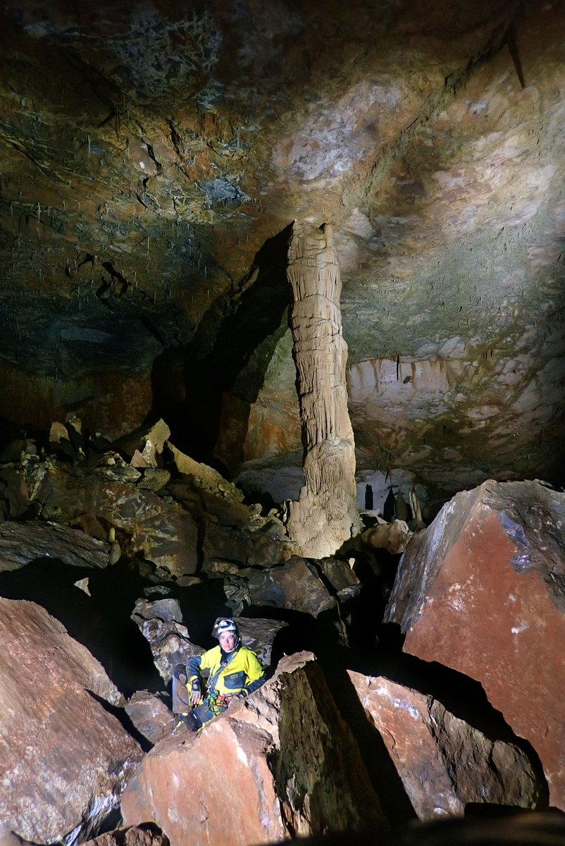 5-6-7/12 2025 ESPELEO: TORCA DEL CARLISTA (VALLE DE CARRANZA, PAÍS VASCO)

És la primera cavitat subterrània més gran d'Europa i la tercera del món,​ i figura entre els majors volums subterranis del planeta

 Fondària:-355 m  

#cepicadestats #GEPE #espeleología #torcadelcarlista
