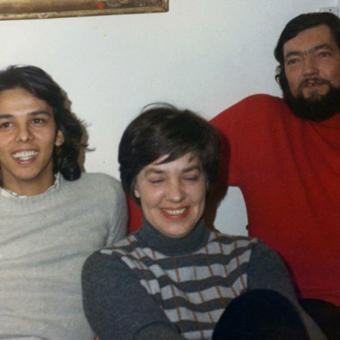 10/01/2011 murió Maria Elena Walsh.
Poeta, música, escritora, cantautora. Educó y entretuvo a generaciones con sus canciones y libros. Una grande que luchó por los derechos, vivió libre.
Nos dejó hace 15 años. Una pérdida irreparable.