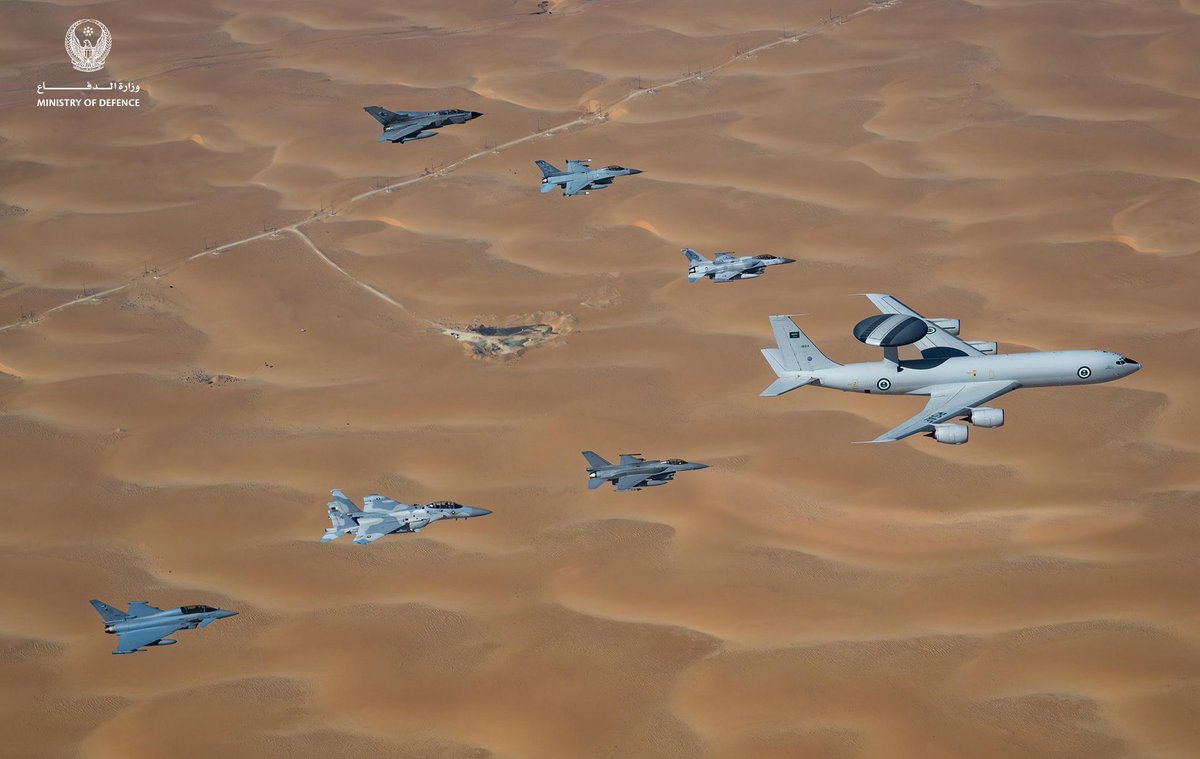 اختُتمت في المملكة العربية السعودية مناورات التمرين العسكري المشترك (درع الخليج 2026)، بمشاركة القوات الجوية وقوات الدفاع الجوي لدول مجلس التعاون الخليجي، إلى جانب القيادة العسكرية الموحدة.

ويسعى التمرين إلى تطوير القدرات العسكرية النوعية، وتعزيز الجاهزية القتالية لمواجهة