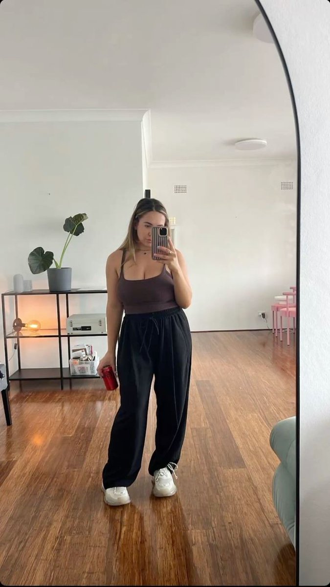 ruby_e_may's tweet image. Don't let anyone tell you that you can't make it, because nothing is impossible.. if you're afraid to fall then you can never fly 💪💸 #prayeristhekey