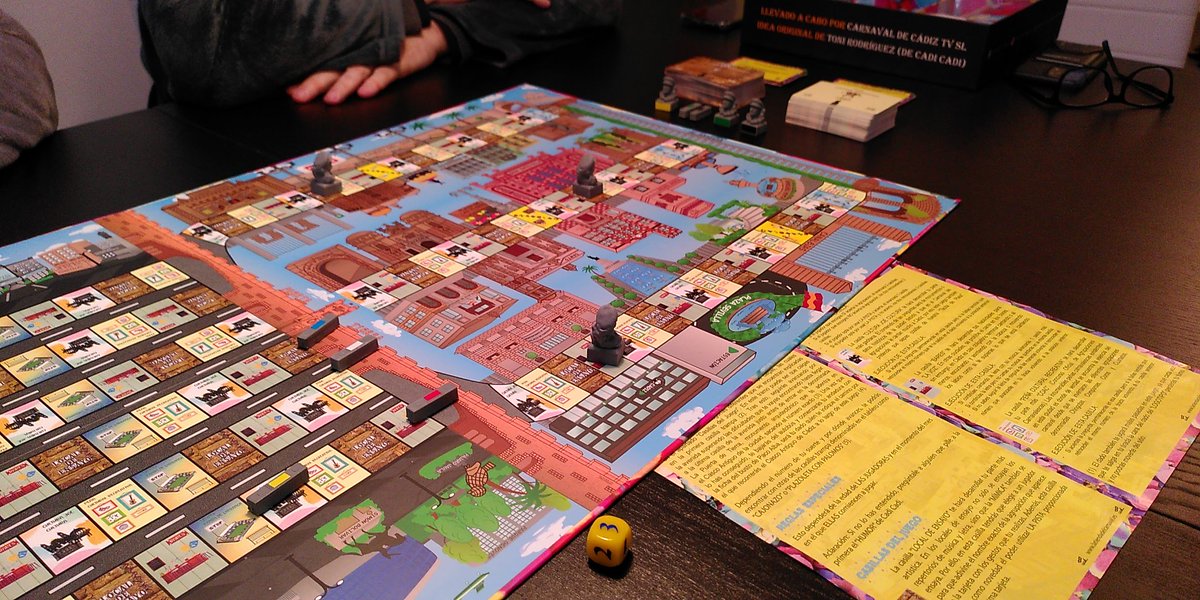 Disfrutando del juego de mesa "Después de Cádiz, ni hablar" de <a href="/CarnavalTienda/">La Tienda del Carnaval</a> con los jugones de <a href="/AmphoraGames/">Amphora Games</a> 
Para muy cafeteros de Cádi, Cádi 🎭