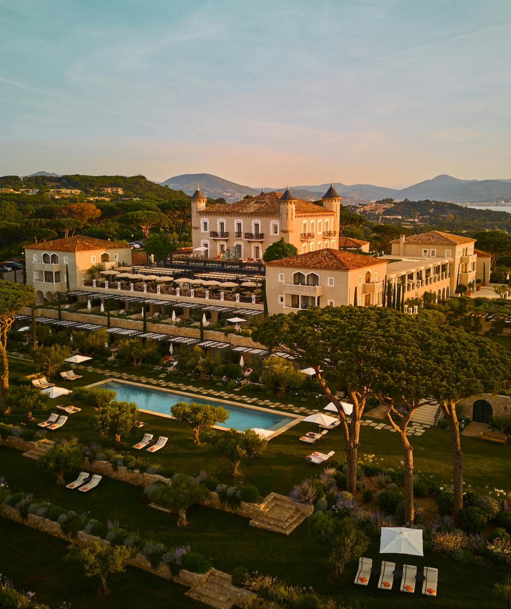 FilmUpdates's tweet image. ‘THE WHITE LOTUS’ season 4 will reportedly film at a 19th-century palace-turned-luxury hotel called the Château de La Messardière in Saint-Tropez.

(variety.com/2026/tv/global…)
