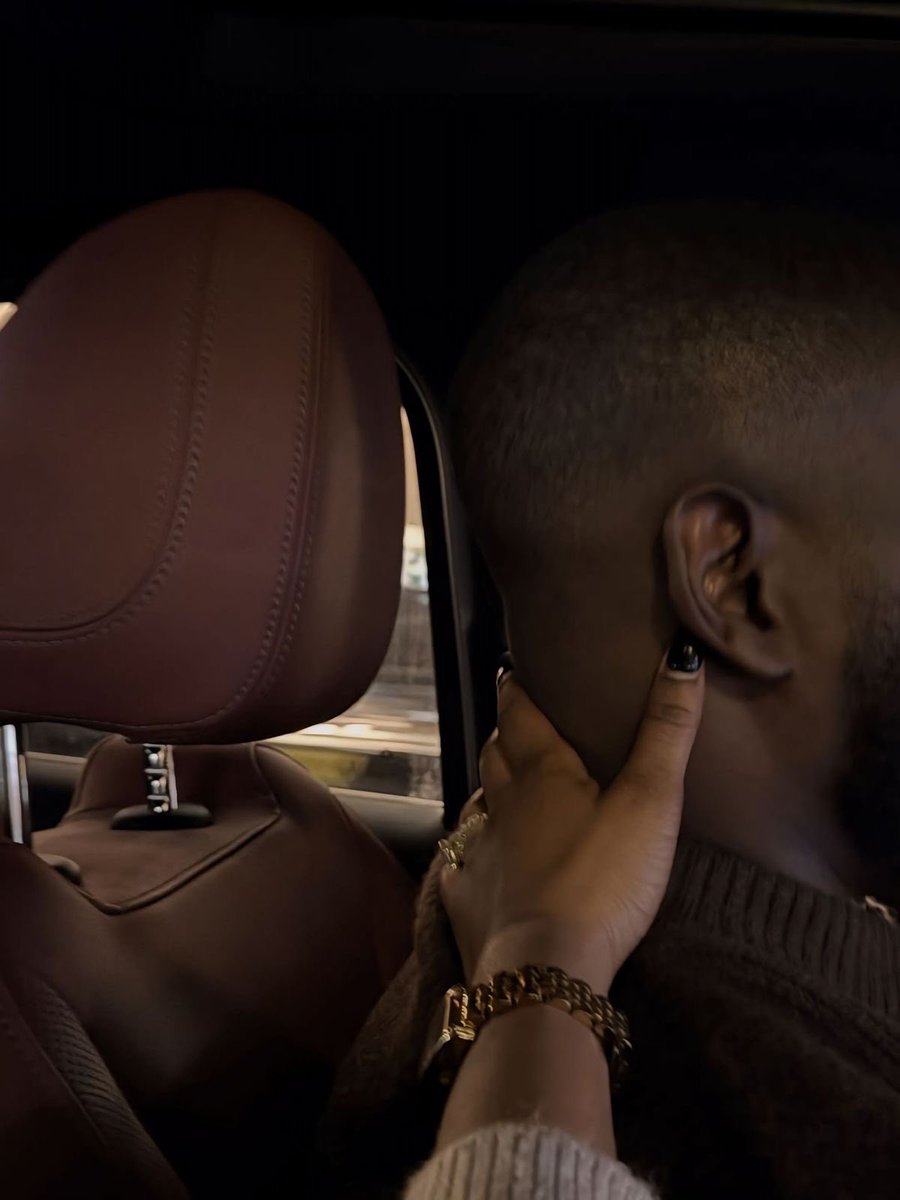 AweniOnibata's tweet image. One step at a time…your dreams will align✨