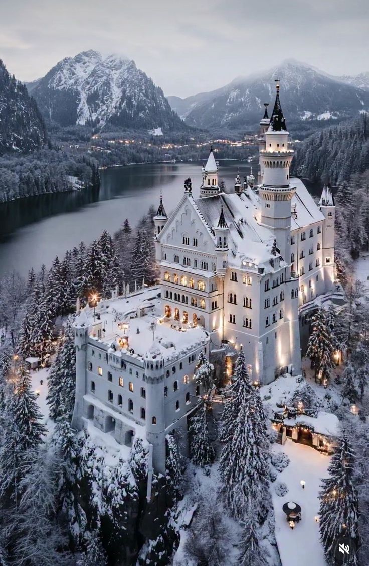 AnnaRblk's tweet image. Neuschwanstein Castle, Germany 🇩🇪