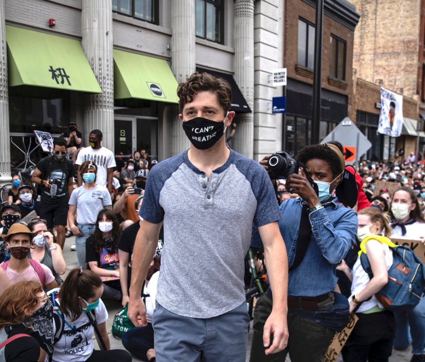 DigitalGalX's tweet image. 🚨 BREAKING: Rep. Randy Fine demands the ARREST of Philadelphia Sheriff Rochelle Bilal after she threatened to detain ICE agents and labeled them “fake law enforcement.” 

Randy Fine also mentioned for the ARREST of Minneapolis Mayor Jacob Frey yesterday.