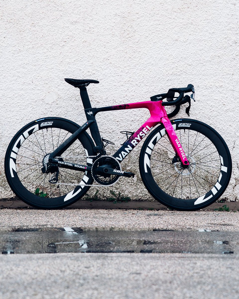 VAN RYSEL tweet media