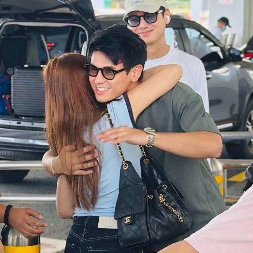 chinllly's tweet photo. consistent talaga si head admin

DUSTIN HABIBIsita SA UAE
UAE WELCOMES BDV https://t.co/qsCEXMq5Fh