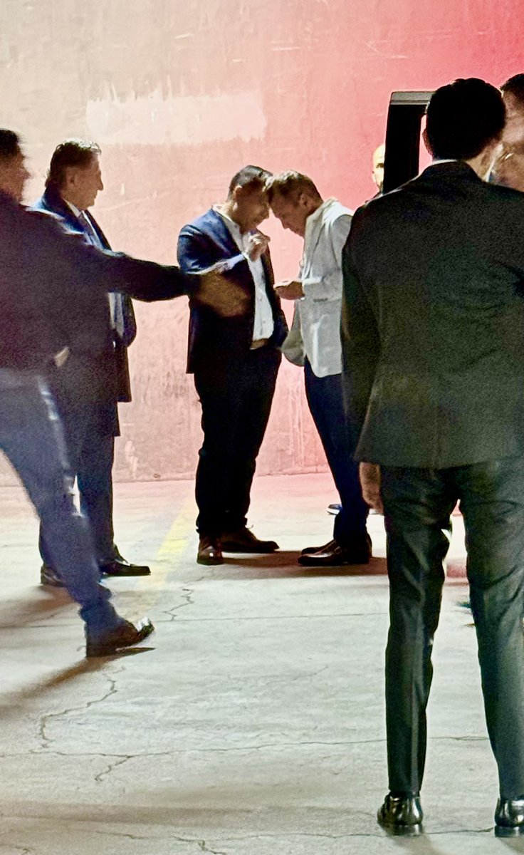 Hoy se inauguró el Stand de Tiro de Zapopan, resultado del trabajo en Seguridad Pública tanto del Alcalde Juan José Frangie como del Gobernador Pablo Lemus quien hoy nos acompañó y con quien tuve la oportunidad de platicar. 

Felicidades a Zapopan!!