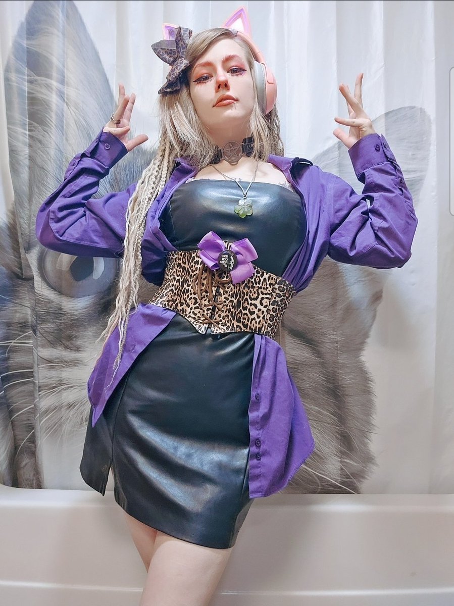 Sy_GameOn's tweet photo. Thank you for the amazing day yesterday, my Seamen.. I love you all so much. This is going to be our best year yet, come be a part of it in The Cove!
😘💜😍
#community #gamergirl #motivation #fridayfeels #twitchstreamer https://t.co/srWc9dZlyL