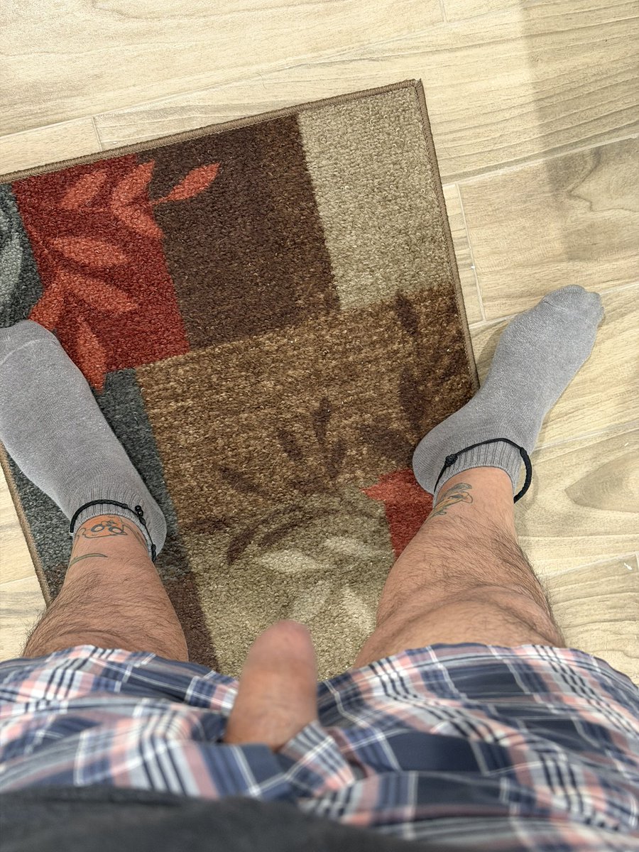 MikeAngel180's tweet photo. El día de hoy me puse hasta los calzones de mi sobrino, olían un poco a pipi 🥵
#malesocks #malefeet #smellysocks #smellyfeet #uncut #foreskin #prepucio #pene #nepe #patas #clacetines #piesdehombre #piesolorosos #morbopatas https://t.co/4mP2awLkRS