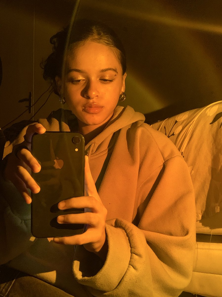 wrongedannaa's tweet image. to perdendo minha essência meio termo man qisso