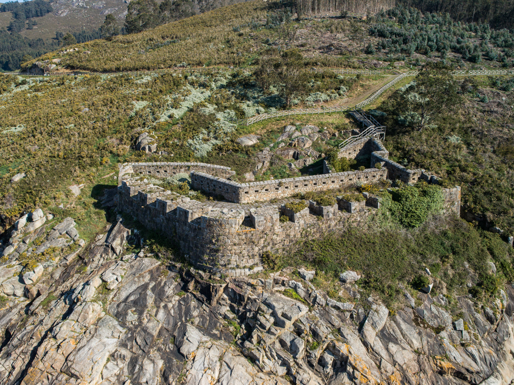 Este patrimonio é hoxe tamén un recurso cultural e turístico de enorme valor, no que a Deputación da Coruña está a traballar para a súa posta en valor a través do PSTD Centro Histórico de Ferrol e Patrimonio Militar da Costa Ártabra, financiado con fondos NextGenerationEU.