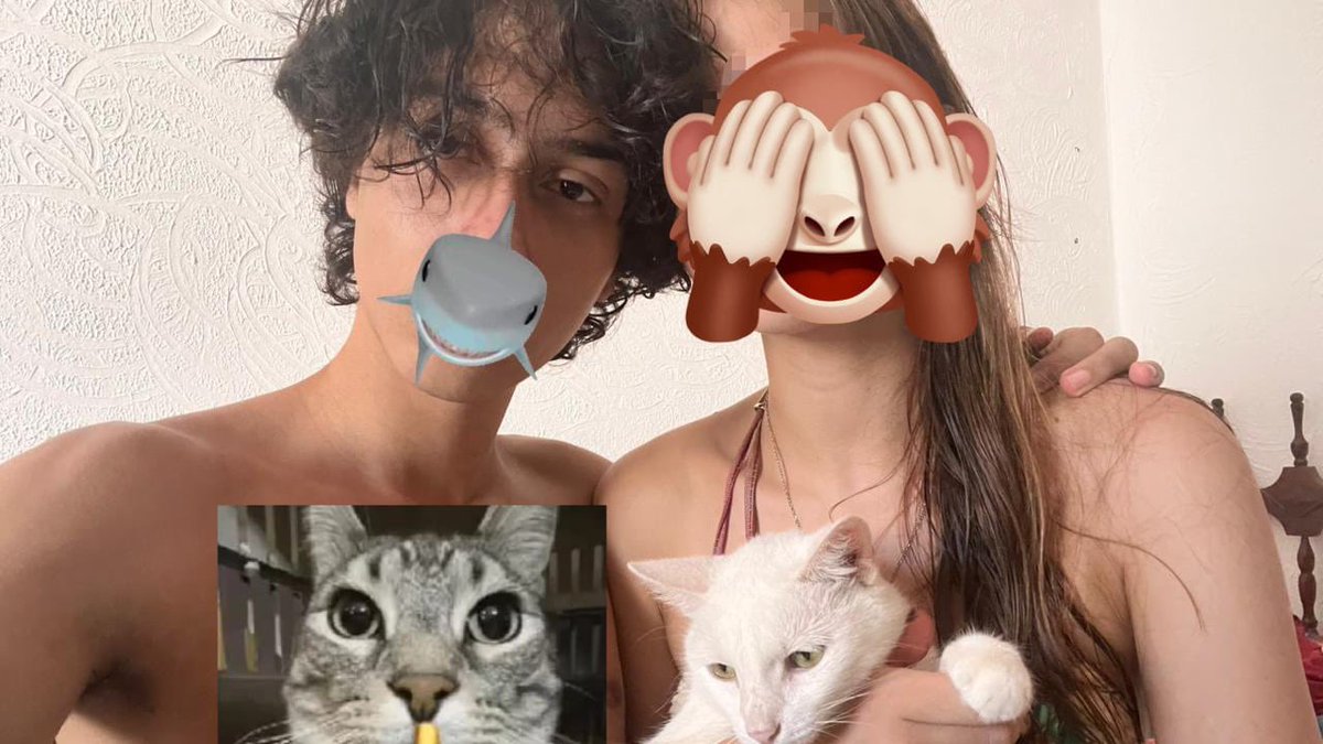 obslly's tweet image. Mae, pai e filha 🩵