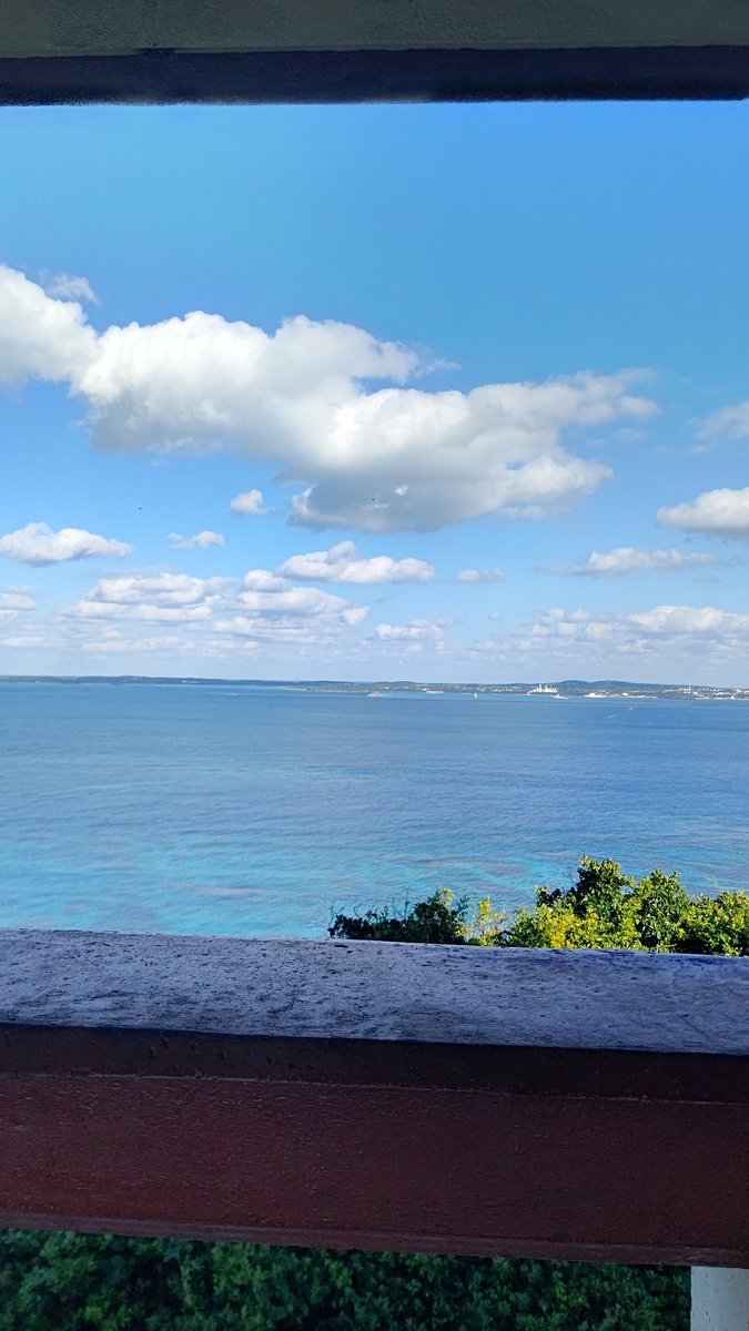 snow_ffyou's tweet photo. 年始早々南の島に逃避行🏝
これはドドドストライク建造物 https://t.co/CKAJdQDKcu