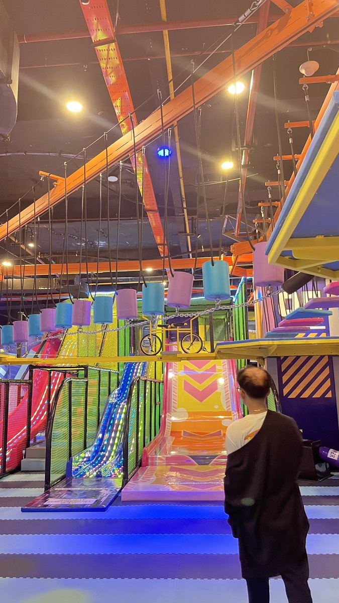 utiloves's tweet image. funspot with bestieeee 🫶🏻✨