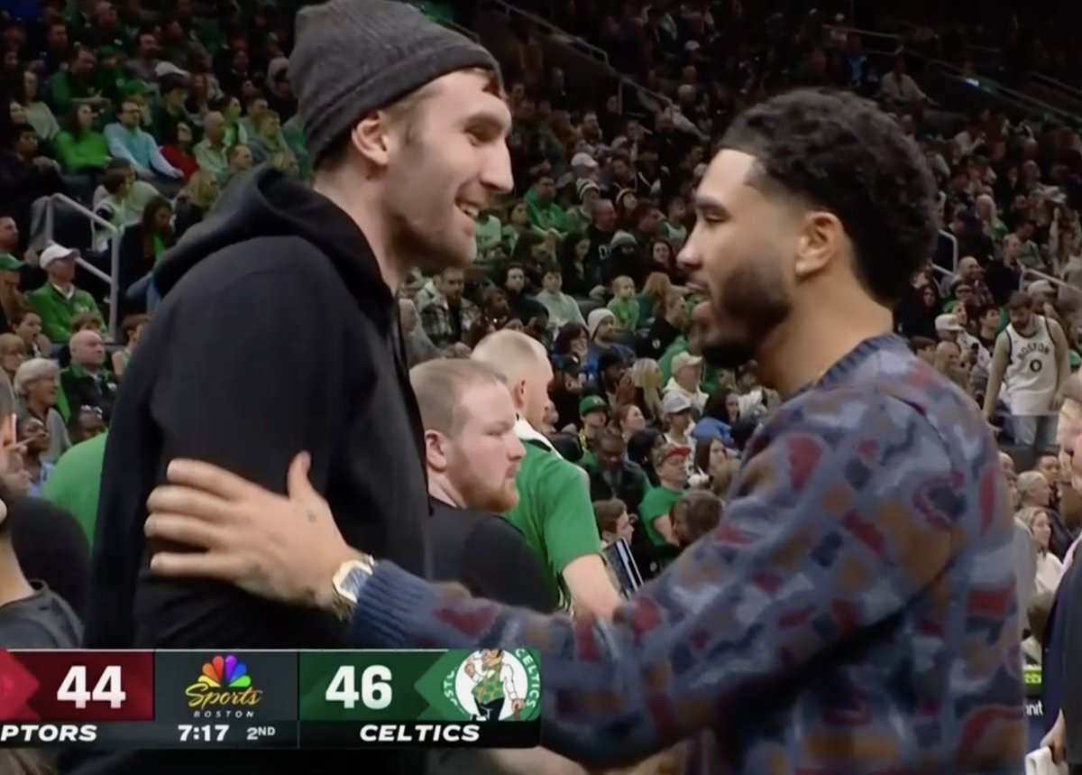 PlayoffBOS's tweet image. Jayson Tatum links up with Luka Kornet❤️