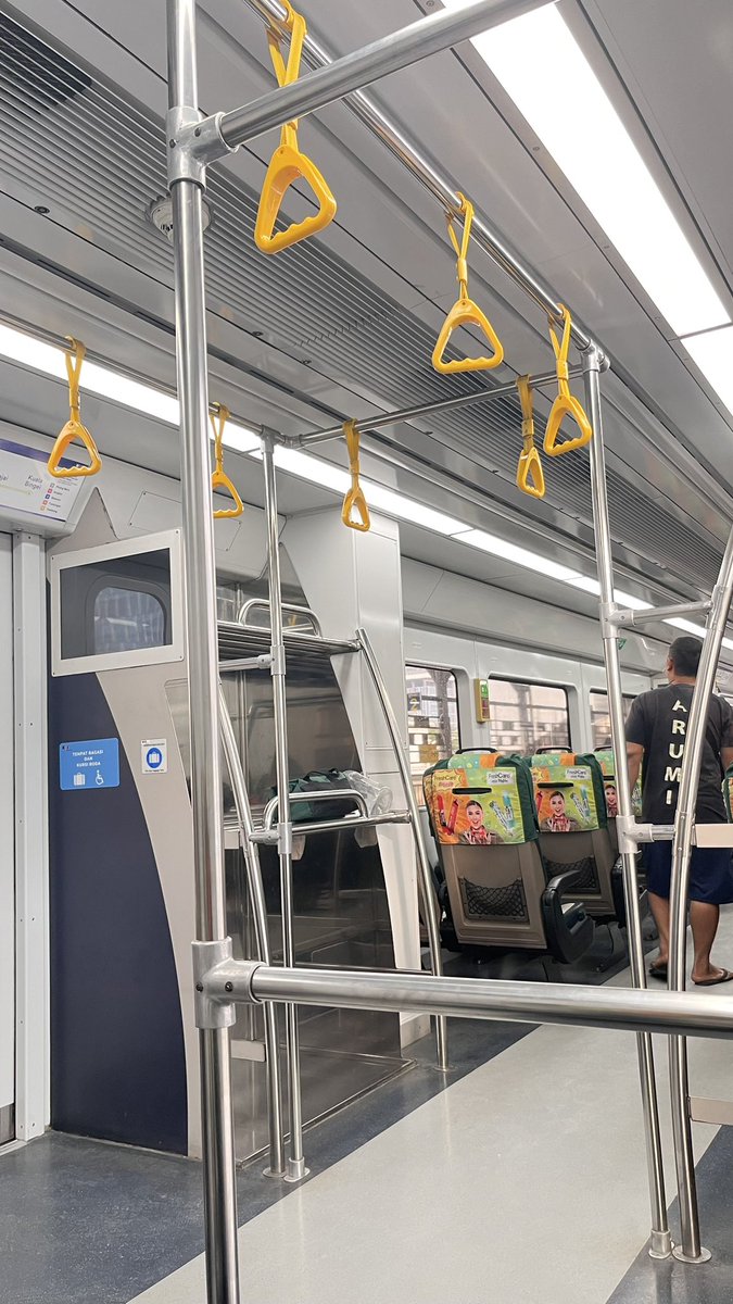 utiloves's tweet image. libur tlah selesai NOOOOOOOOOO 😭 anjg pukimak bujang ☺️