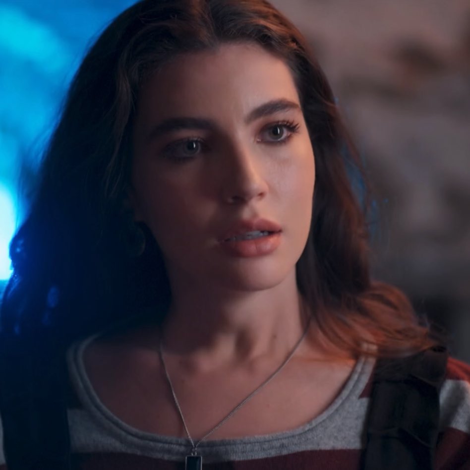 eu quando chego a conclusão que meu pai pode ser um assassino mas preciso servir beleza